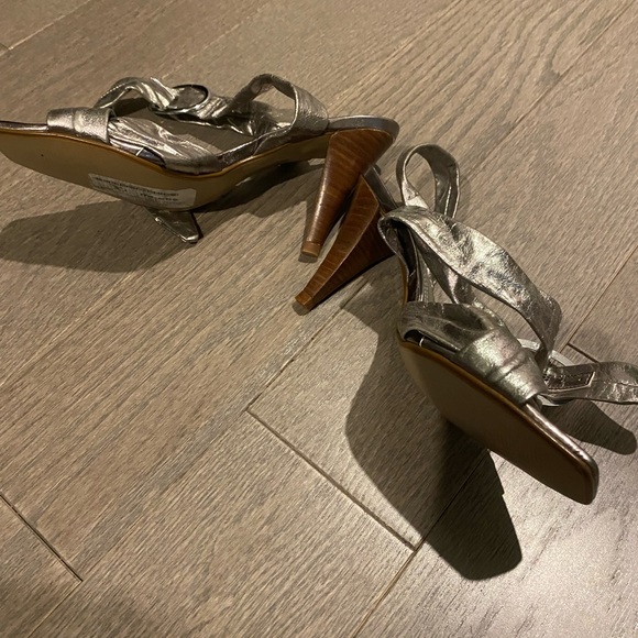 Silver open toe heels - Picture 2 of 3